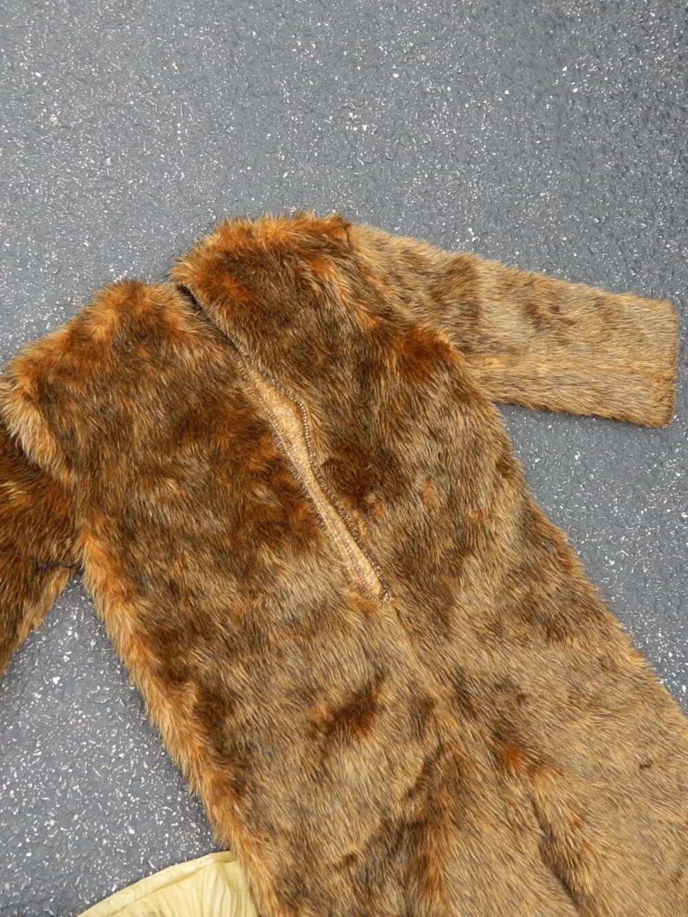 Rubie's Costume Company - Lucas Films - Star Wars - Chewbacca Costume